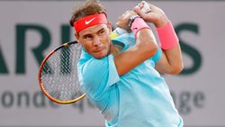 பிரெஞ்சு ஓபனில் ரபேல் நடால் அபார வெற்றி.. ஜோகோவிக்கை வீழ்த்தினார்.. பெடரர் சாதனை சமன்!