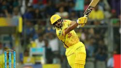 இப்படி ஒரு பேட்ஸ்மேன் தேவையே இல்லை.. டீமை விட்டு தூக்கி எறிங்க.. கொந்தளித்த சிஎஸ்கே ரசிகர்கள்