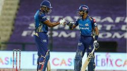 அடிப்பாங்கன்னு தெரியும்.. தெரிஞ்சே பந்தை கொடுத்த கேப்டன்.. போய் அடி வாங்கி வந்த பவுலர்!