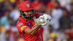 தொடர்ந்து 3 ஐபிஎல் சீசன்கள்.. 500 ரன்கள்... சான்சே இல்லாத சாதனை பயணம்