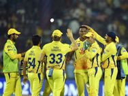 எப்படி பேசாமல் இருப்பேன்.. சிஎஸ்கே நம்பிக்கை நட்சத்திரம் பரபர கருத்து.. அணிக்குள் பிளவா?-பின்னணி