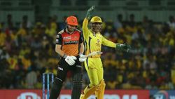 தூக்கி அடிக்கப்பட்ட முரளி விஜய்.. 3 மாற்றங்களை செய்த தோனி.. சிஎஸ்கே முடிவிற்கு என்ன காரணம்? பின்னணி