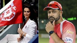 கும்ப்ளேவிற்கு செக்.. ஹார்ட் அட்டாக் வர வைக்காதீர்கள்.. சொந்த டீமையே கழுவி ஊற்றிய பிரீத்தி ஜிந்தா!