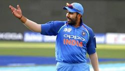 அவரால் ஐபிஎல்-இல் ஆடவே முடியாது.. ரோஹித் சர்மா நிலைமை இதுதான்.. அதிர வைக்கும் உண்மை!