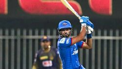 அடித்து விளாசி சதத்தை நெருங்கிய டெல்லி கேப்டன்.. செஞ்சுரி அடிக்க விடாமல் தடுத்த வீரர்.. பரபர சம்பவம்