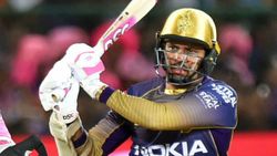 கோலி டாஸ் முடிவை எடுக்க இதுதான் காரணம்.. அதிரடி மன்னனை களமிறக்கி கொல்கத்தா பதிலடி.. நரைன் எங்கே?