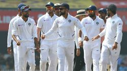 என்னாது குடும்பத்தினருக்கு அனுமதி இல்லையா... சான்சே இல்ல.. மல்லுகட்டும் பிசிசிஐ