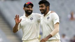 அவங்க 2 பேரும் ஒண்ணா ஆட முடியாது.. இப்படி ஒரு சிக்கலா? முக்கிய வீரர்கள் விஷயத்தில் சிக்கிய கோலி!