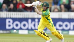 அவர்தான் இவரா? இந்திய பவுலர்களை கிழித்து தொங்க விட்ட மேக்ஸ்வெல்.. நெட்டின்சன்கள் செம கிண்டல்!