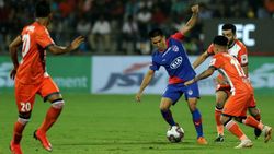 மொத்த டீமையும் மாத்தியாச்சு.. இந்த சீசன்லயாவது ஜெயிப்பீங்களா? சுனில் சேத்ரி டீமை சந்திக்கும் கோவா!