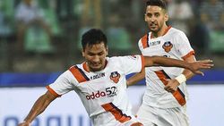 இந்த 2 பேர் மட்டும் போதும்.. புதுசா 5 பேரை இறக்குறோம்.. ஐஎஸ்எல்-இல் அதிரடி முடிவு எடுத்த சென்னை டீம்