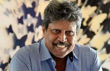 தோனிக்கு தான் அந்த இடம்.அதை யாரும் தொட முடியாது.. கங்குலிக்கு இடமே இல்லை.. தெறிக்கவிட்ட கபில் தேவ்