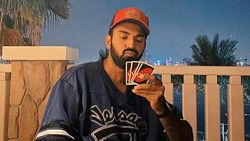 அந்த “உனோ இரவுகள்” போச்சே.. காதலியை நினைத்து புலம்பல்.. ஆஸி.வில் தவிக்கும் இந்திய அணி துணை கேப்டன்!