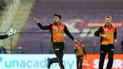 ரசிகர்கள் தொடர் சப்போர்ட்... நன்றி சொன்ன ஆப்கான் வீரர்!