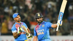 ரோஹித் சர்மா டச்லையே இல்லை.. நண்பன் காலை வாரிய மூத்த வீரர்.. எதிர்பார்க்கவே இல்லை!