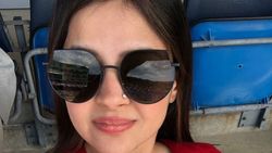 நள்ளிரவில் களைகட்டிய கொண்டாட்டம்... கையில் குழந்தையுடன் தோனி.. ஏனென்றால் சாக்ஷியின் பிறந்தநாள்!