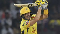 ஒட்டுமொத்த கிரிக்கெட்டில் இருந்தும் ஓய்வு.. டிரஸ்ஸிங் அறையில் அறிவித்த சீனியர்.. வெளியான ரகசியம்!