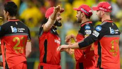 ரோஹித்துக்கெல்லாம் இடமில்லை.. ஒரு சிஎஸ்கே வீரர் கூட கிடையாது.. என் கேப்டன் இவர்தான்.. சேவாக் அதிரடி