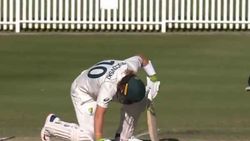 பொளேர் அடி.. மைதானத்தில் கலங்கி விழுந்த ஆஸி.யின் நம்பிக்கை.. இந்திய இளம் வீரரின் பவுன்சர்.. வீடியோ!