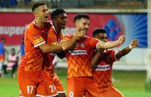 3 கோல்.. கேரளாவை துவம்சம் செய்த கோவா.. பரபர மோதல்!