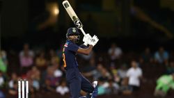 கேம் பினிஷர்... தொடர் நாயகன்... இந்திய அணியின் அதிரடி நம்பிக்கை நட்சத்திரம்!