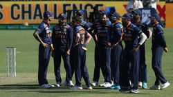 டாஸ் வென்ற கோலி.. கேப்டனை மாற்றிய ஆஸி.. மனிஷ் பாண்டே நீக்கம்.. 2வது டி20யில் எதிர்பார்க்காத மாற்றம்!