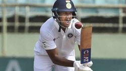 பெரிய குழப்பம்.. இவங்களை வைத்துக்கொண்டு என்ன செய்வது.. கோலிக்கு கெடு விதித்த நிர்வாகம்.. பின்னணி