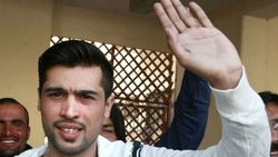 கிரிக்கெட்டை விட்டே போகிறேன்.. மென்ட்டல் டார்ச்சர் செய்கிறார்கள்.. அதிர வைத்த பாக். வீரர்!