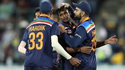 அடுத்தடுத்த அதிரடி.. அடுத்தடுத்த போட்டிகளில் 5 விக்கெட்டுகள்... இந்திய அணியில் நடராஜன் வெற்றிப்பயணம்