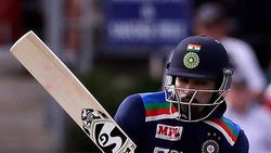 எதிர்பாராத திருப்பம்.. மிகப்பெரிய தியாகம் செய்த இளம் வீரர்.. தோனியின் இடத்தை நிரம்ப போவது இவர்தான்!