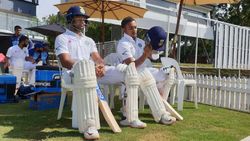 இப்படியா பண்ணுவாங்க? ரோஹித் சர்மா இடம் எனக்குத்தான்.. போட்டி போட்டு பல்பு வாங்கிய 2 வீரர்கள்!