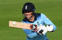 யப்பா சாமி உங்க ஐபிஎல்-லே வேண்டாம்.. ஆளை விடுங்க.. அதிர வைத்த இளம் வீரர்!