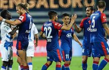 மரண பயத்தை காட்டிய ஒடிசா.. தவித்துப் போன பெங்களூரு.. பரபர கால்பந்து போட்டி!