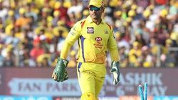 அஸ்வின் இல்லை.. சுந்தரும் போயிட்டாரு.. முக்கிய தமிழக வீரர்களால் தவிக்கும் சிஎஸ்கே..தோனிக்கு சிக்கல்