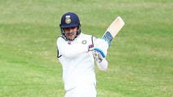 ஆஸ்திரேலியாவுக்கு எதிரா 50 ரன்கள் குவிப்பு... முதல் இளம் துவக்க வீரர் பெருமையை தட்டிசென்ற கில்!