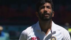 அட போங்கய்யா.. இப்படி பண்ணலாமா?.. முகத்தை மூடிக்கொண்டு கத்திய பும்ரா.. என்ன நடந்தது?