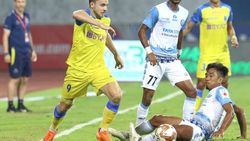 முட்டி மோதிப் பார்த்தோம்.. ஆனா கோல் அடிக்கவே முடியலை.. சொதப்பிய கேரளா பிளாஸ்டர்ஸ் - ஜாம்ஷெட்பூர்!