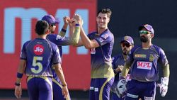 எல்லாமே வதந்தி... அவரை விடுவிக்கறதா சொல்லவேயில்லையே... ஜகா வாங்கிய கேகேஆர்