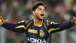 கொல்கத்தா ரிலீஸ் செய்யும் ஸ்பின் பவுலர்.. கொக்கி போட்டு தூக்கும் சிஎஸ்கே.. பரபரக்கும் ஐபிஎல் களம்