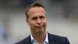 அது போன மாசம்.. இது இந்த மாசம்.. இந்திய அணி பற்றி கூச்சமே இல்லாமல் மாற்றிப் பேசிய முன்னாள் வீரர்!