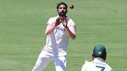 ஹைதராபாத்திலிருந்து சிட்னிக்கு பறந்த போன் கால்.. சிராஜை சிகரம் தொட வைத்த அந்த சம்பவம்.. பின்னணி!