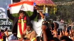 பெருமையா இருக்கு.. நட்டுவை கொண்டாடும் மக்கள்.. ஆஸி.யிலிருந்து திரும்பிய சின்னப்பம்பட்டி எக்ஸ்பிரஸ்!