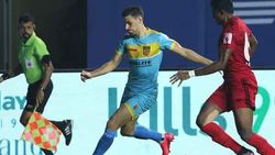 வசமாக சிக்கிய நார்த் ஈஸ்ட்.. 4 கோல் அடித்து அசர வைத்த ஹைதராபாத்!