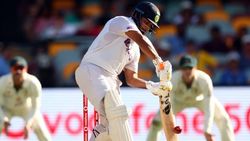 உடலில் செலுத்தப்பட்ட 2 ஊசிகள்.. கஷ்டப்பட்டு போராடிய பண்ட்.. வெளியான ரகசியம்.. என்ன நடந்தது?