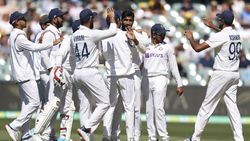 எங்களை பார்த்தா எப்படி தெரியுது? எல்லை மீறிய ஆஸி. உச்சகட்ட வெறுப்பில் இருக்கும் இந்திய வீரர்கள்!