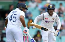 53 ஆண்டுகள் ரெக்கார்டு.. உடைத்த ரோஹித் - கில் ஜோடி.. செம சாதனை!