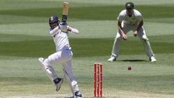 சிட்னி டெஸ்ட்.. ஆரம்பத்திலேயே ஆஸி.யை ஆட்டிப்படைத்த இந்தியா.. 4 மணி நேரமாக ஆட்டம் காட்டும் மழை!