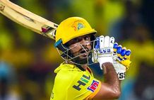 சிஎஸ்கேவில் எதிர்பாராத மாற்றம் வரும்.. அவரை தூக்கிடுங்க.. தோனி எடுக்க வேண்டிய கசப்பான முடிவு!