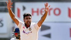 அடித்து துவம்சம் பண்ணுங்க.. இந்திய வீரர்கள் யாரும் தொட முடியாத உயரத்தை தொட்ட தமிழர்.. அஸ்வின் அதிரடி