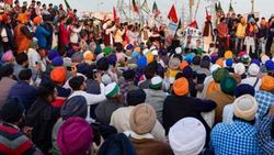 டிவிட் போட்டதால் வந்த வினை.. கிரிக்கெட் வீரர்களுக்கு உள்ளேயே ஏற்பட்ட பிளவு.. அதிர்ச்சி பின்னணி!